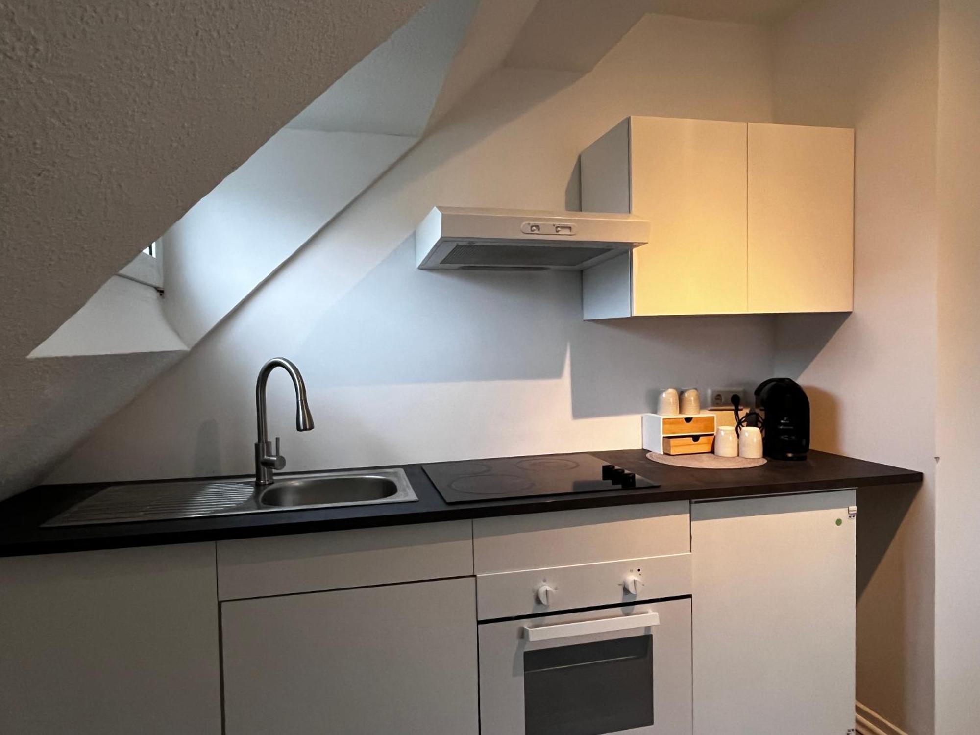 Flattyone Ruhrgebiet - Schlafkomfort Und Anbindung - Neu Renoviert 보훔 외부 사진